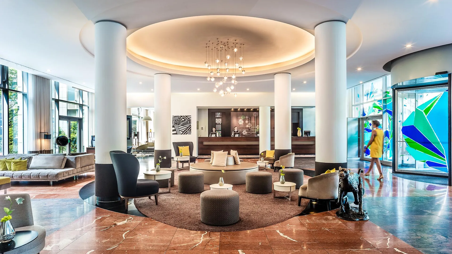 Le Meridien München 5*,