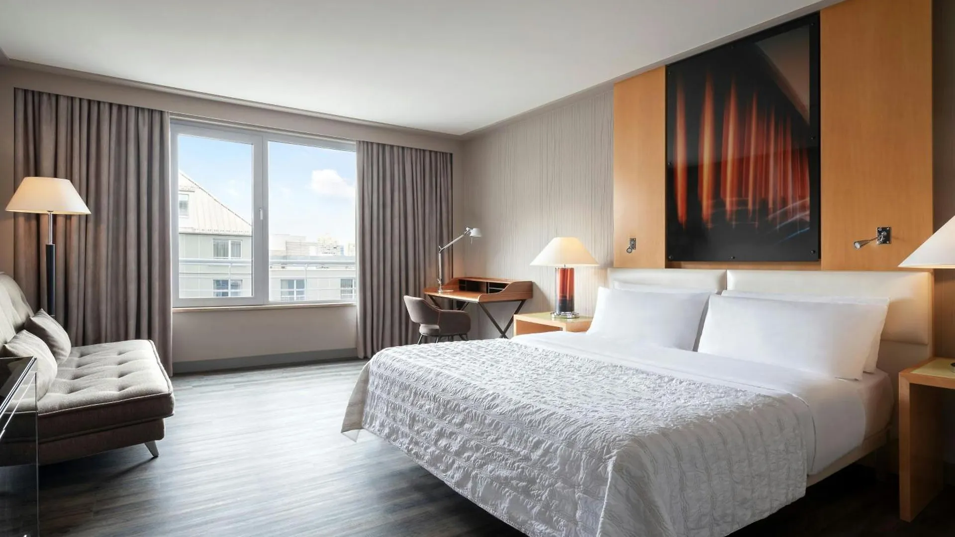 Le Meridien München 5*,